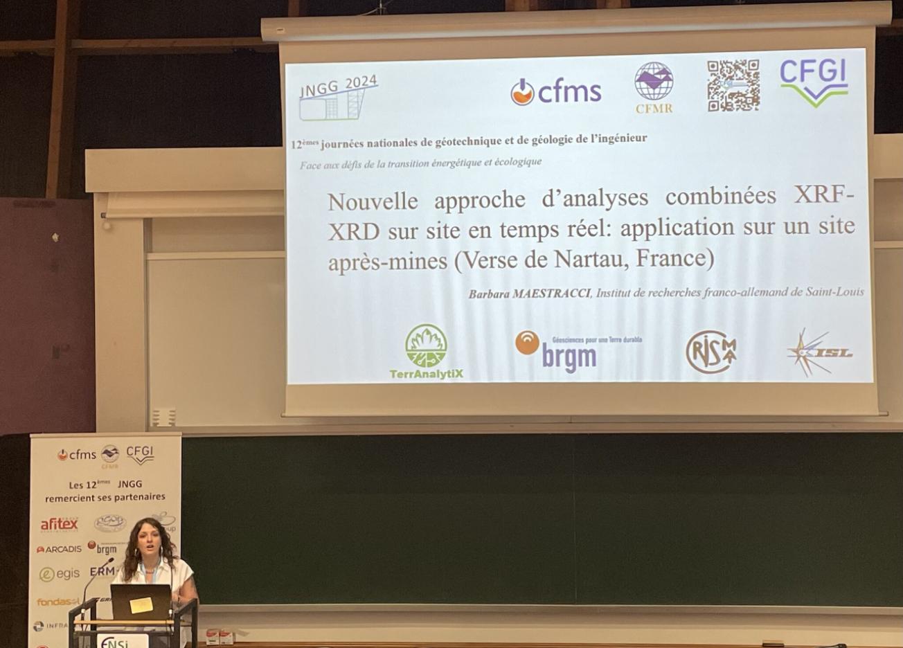 Barbara Maestracci presenting her award-winning work in Poitiers during JNGG© SOLSA Expert System
