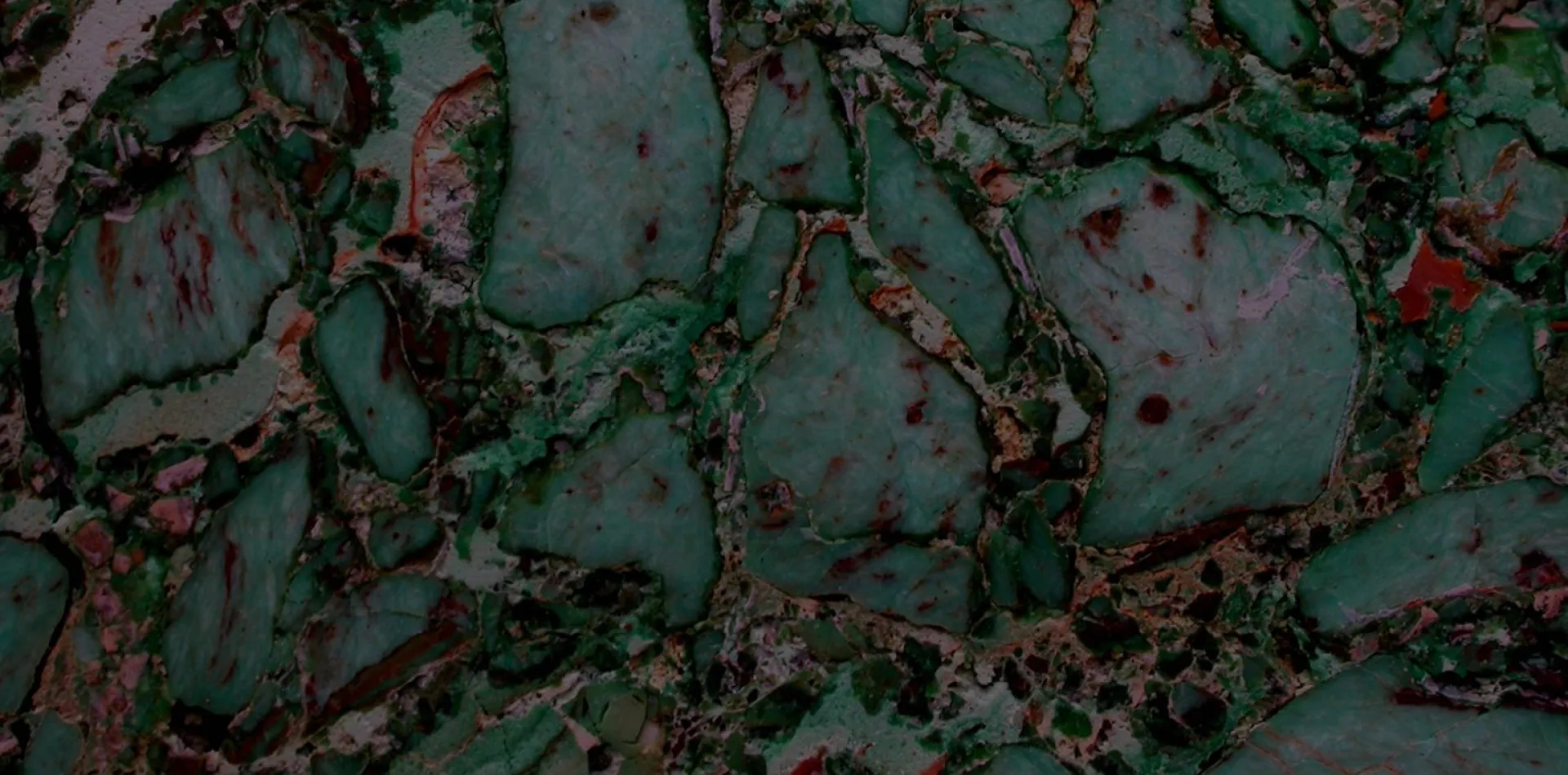 Garnierite breccia